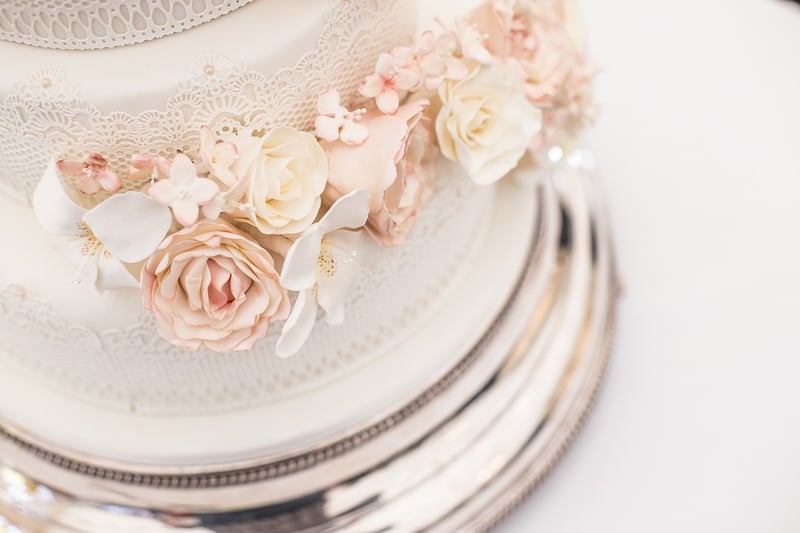 Nature-inspired Wedding Cakes